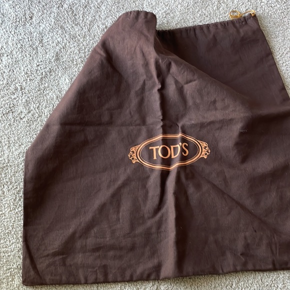 Tod’s Vintage Tan leather suede handbag - Picture 16 of 16